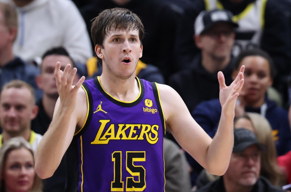 华盛顿奇才训练开放日，关键时刻止住颓势引欢呼，NBA总决赛在即，身体对抗强度拉满(独行侠队凯里欧文复出)