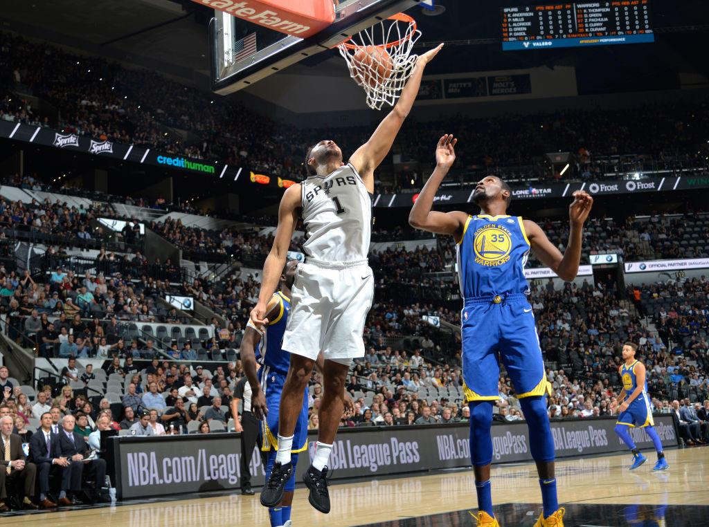 关于德国杯集结日再迎强敌；上海海港手感冰凉；主帅态度——信心回归；球探报告显示潜力的信息-LOL直播